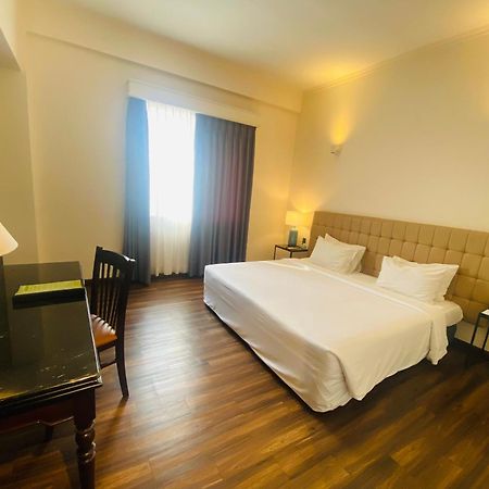 Liberty 2 Hotel Хошимин Экстерьер фото