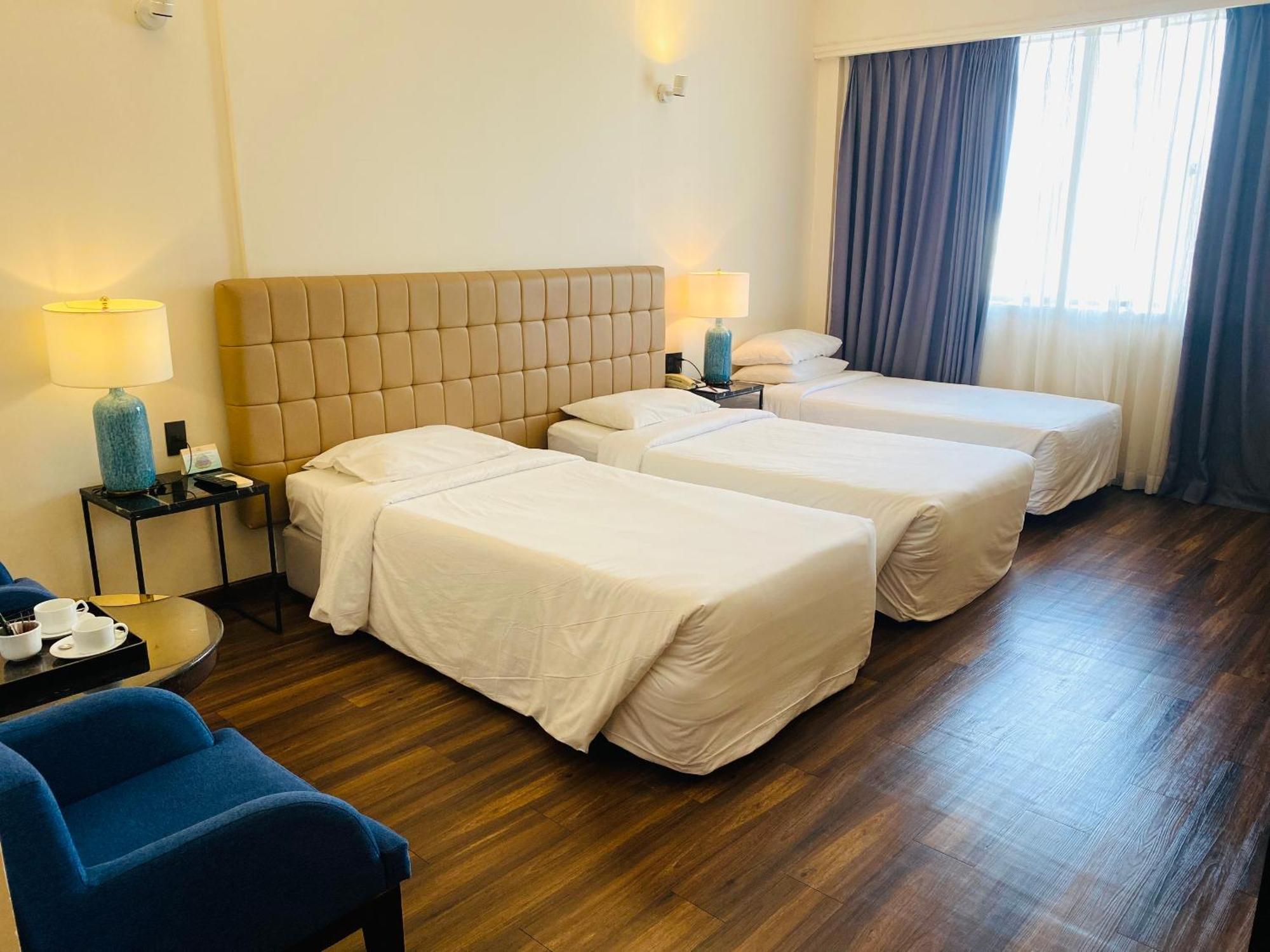 Liberty 2 Hotel Хошимин Экстерьер фото